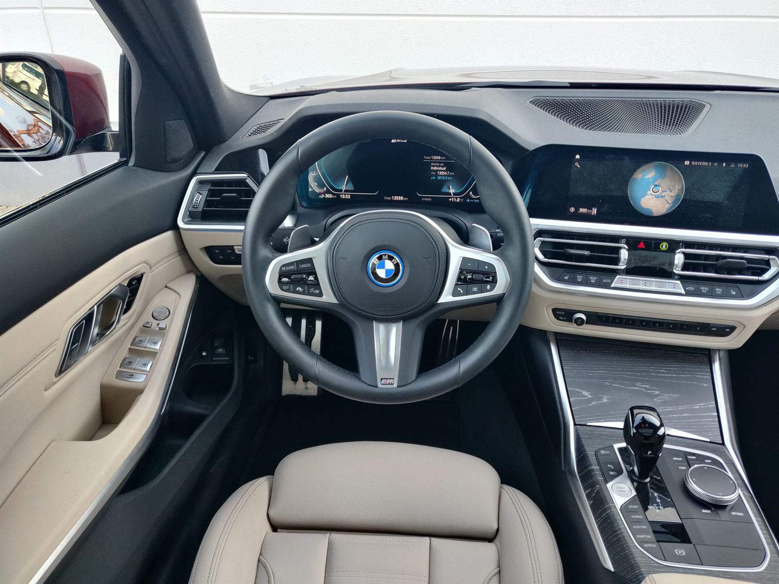BMW 330e Touring M SPORTPAKET - Samsaru's Car Outlet