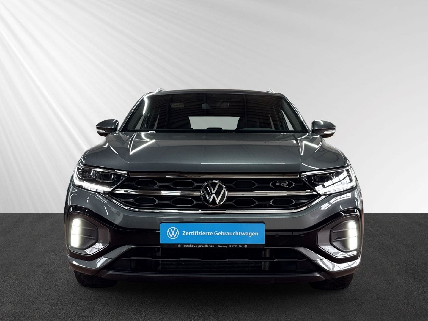 Volkswagen T-Roc 1.0 TSI R-Line - Samsaru's Car Outlet