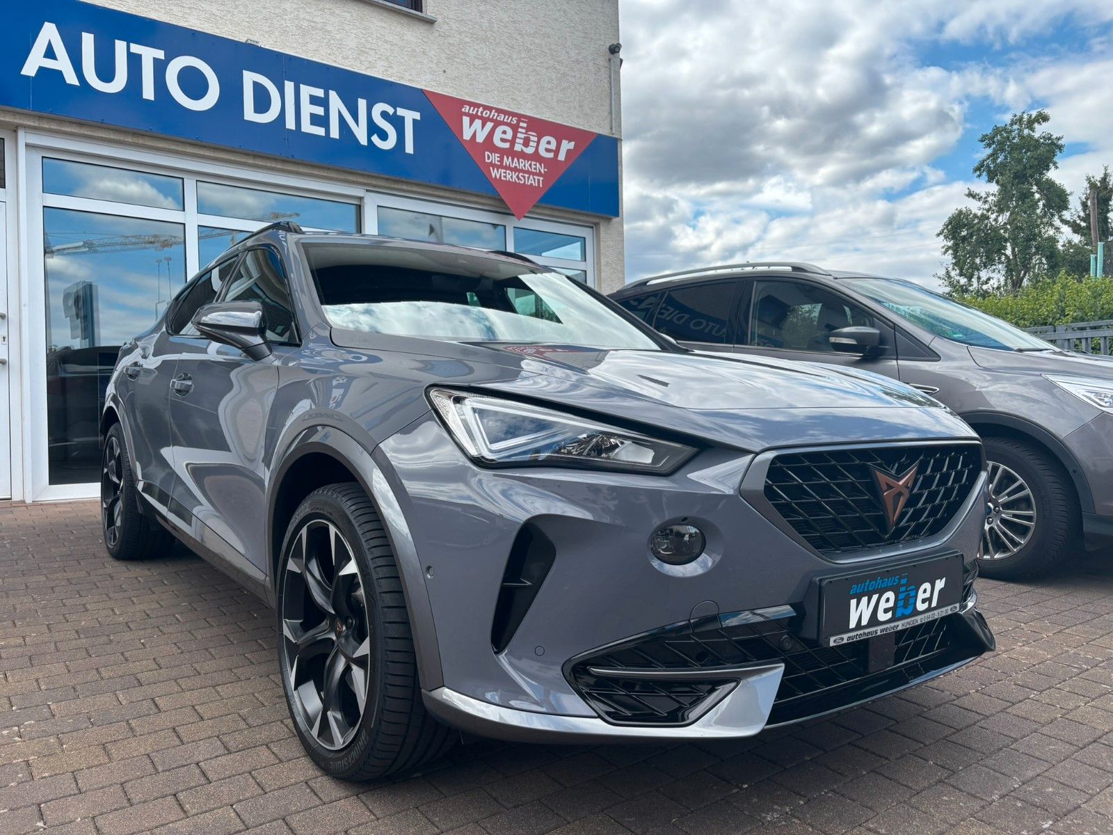 Cupra Formentor VZ e-Hybrid - Samsaru's Car Outlet
