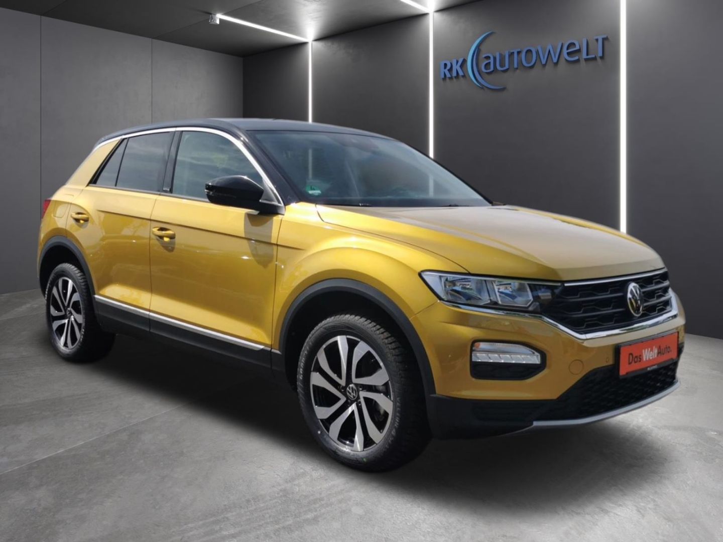 Volkswagen T-Roc Active 1.5 TSI DSG - Samsaru's Car Outlet