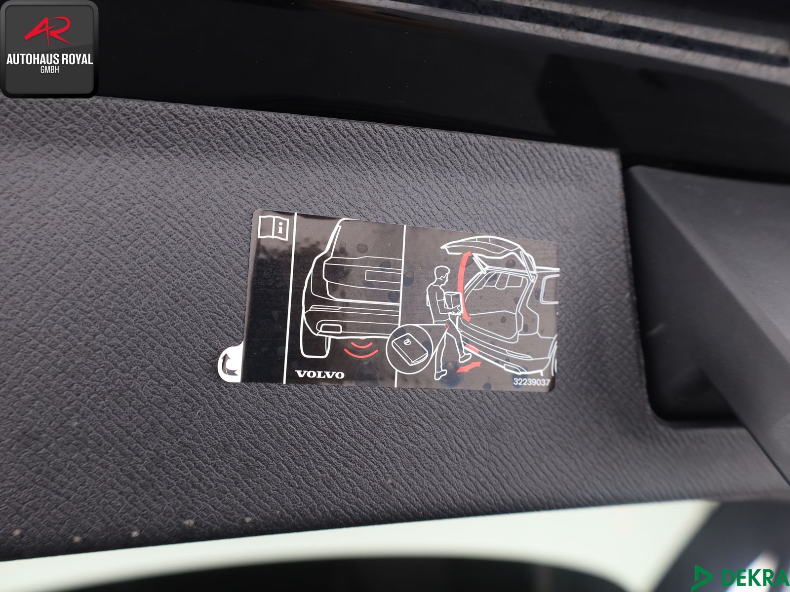 Volvo XC 90 AWD T8 RECHARGE R DESIGN 7 SITZE,STANDHEIZ
