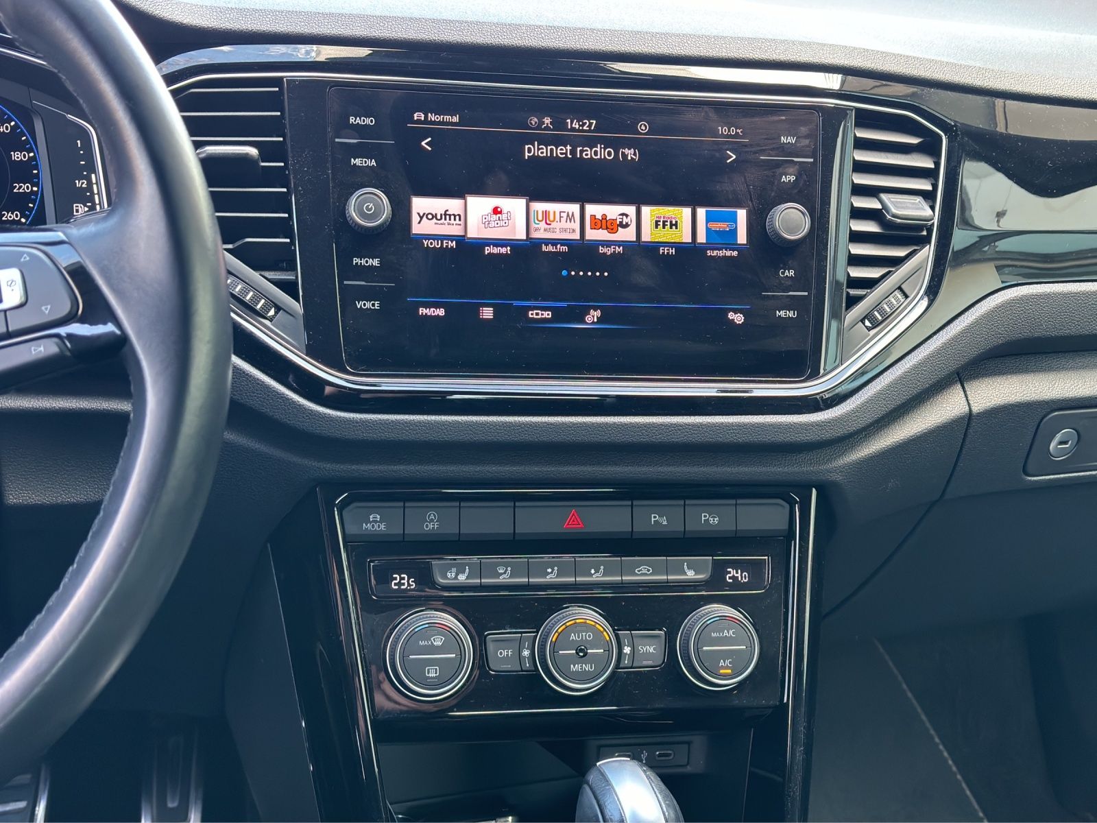 Volkswagen T-Roc 1.5 TSI DSG R-Line - Samsaru's Car Outlet