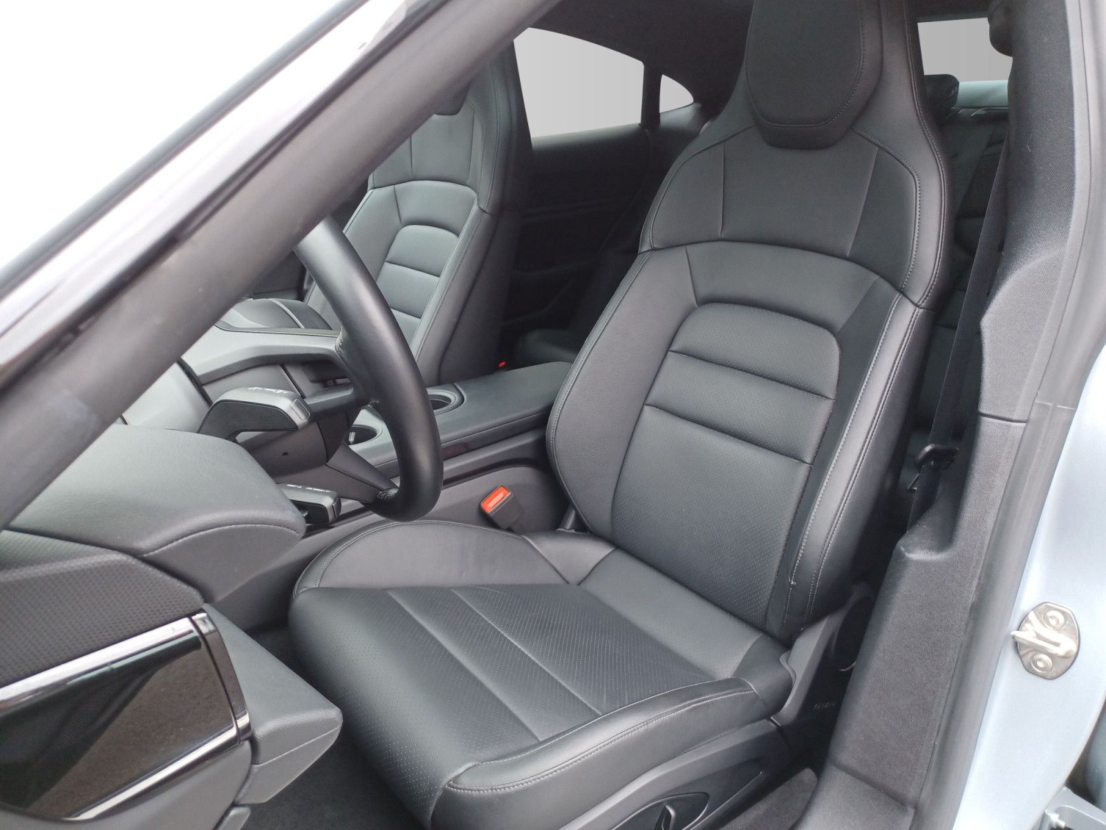 Porsche Taycan 4S