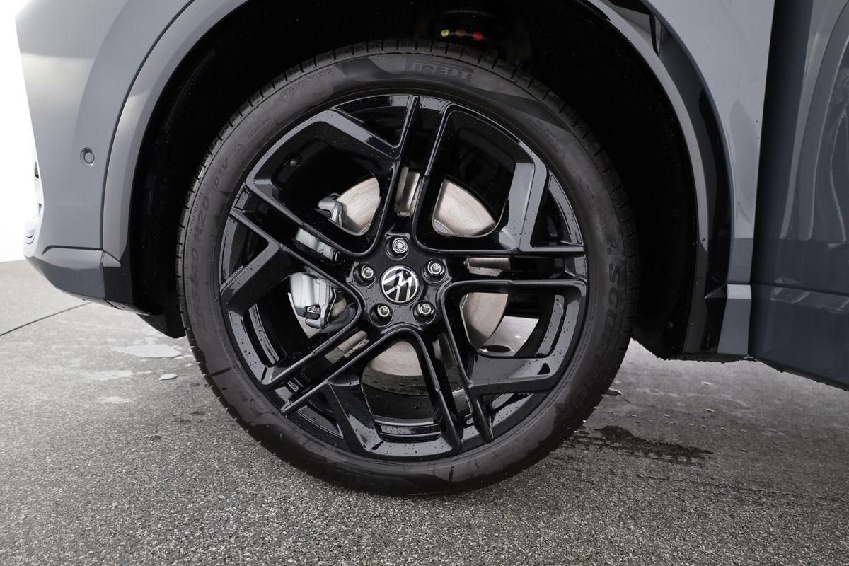 Volkswagen Tiguan TDI DSG 4M R-LINE Black, 20-Zoll, Pano, L