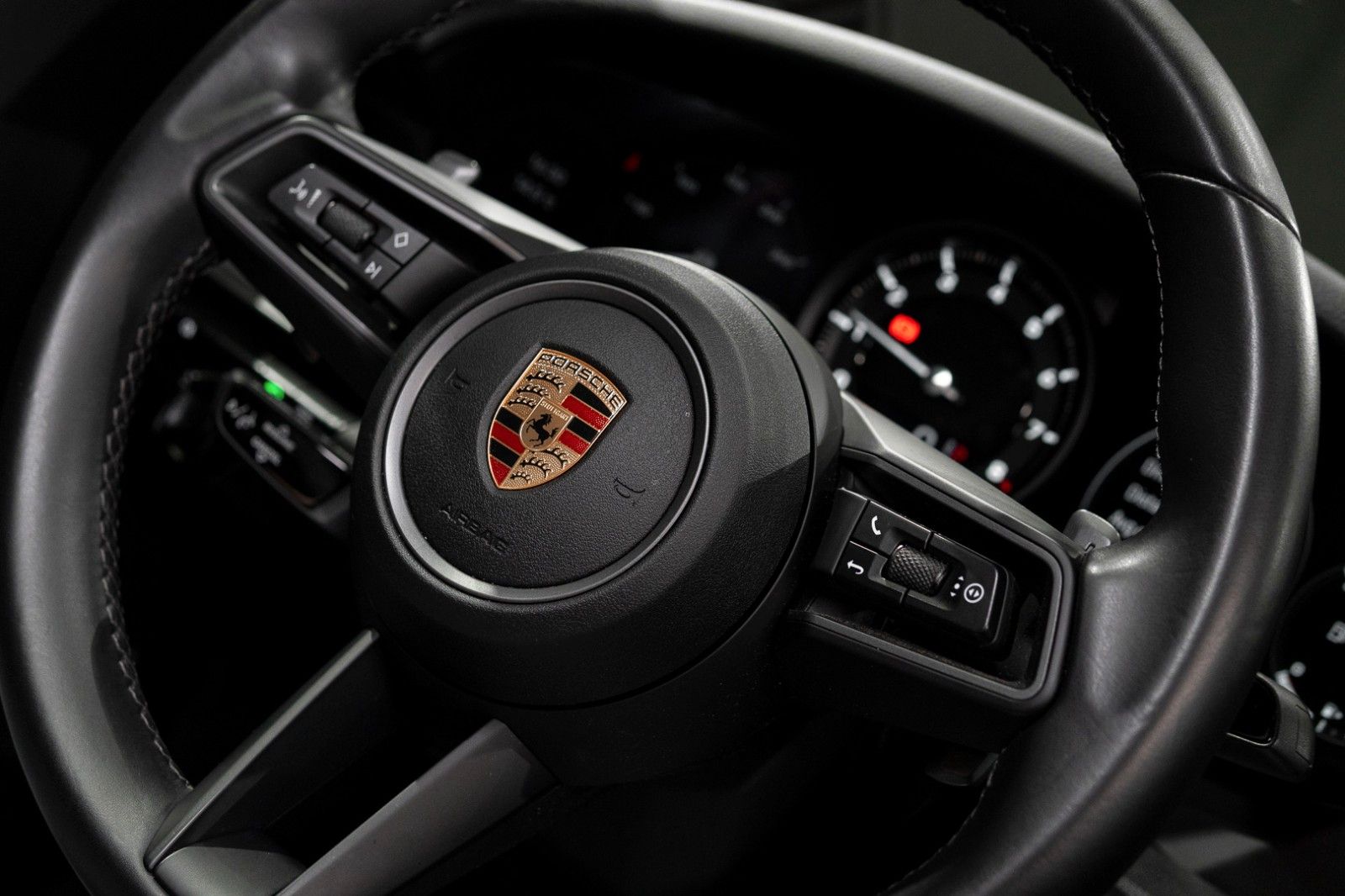 Porsche 992 Carrera - Samsaru's Car Outlet