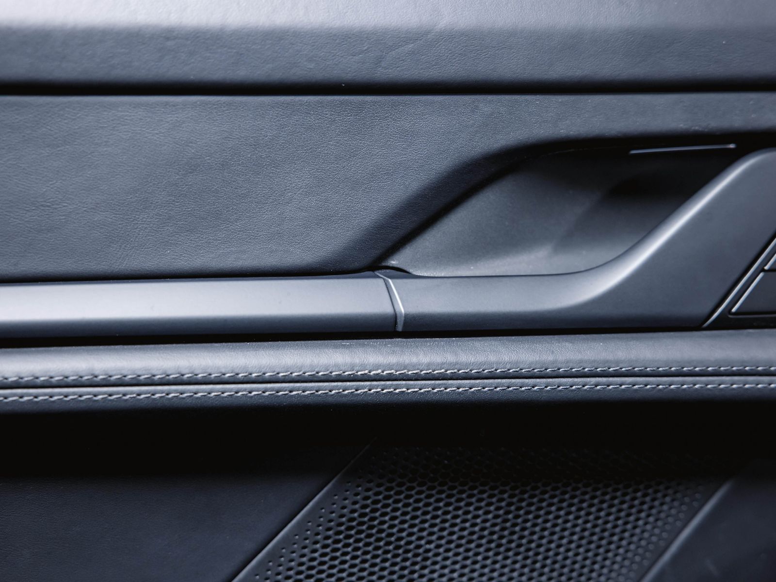 Porsche Taycan GTS InnoDrive BOSE Hinterachslenkung