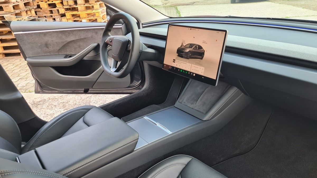 Tesla Model 3 LR AWD 2025 Highland  EAP HW 4