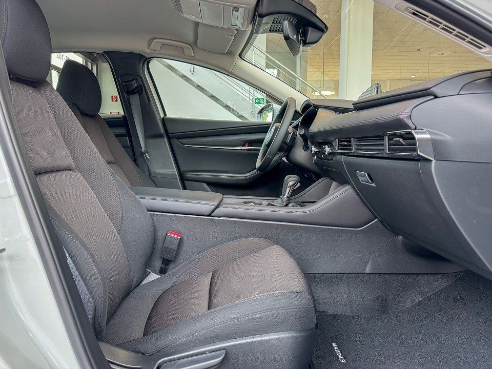 Mazda 3 Fastback Exclusive-Line
