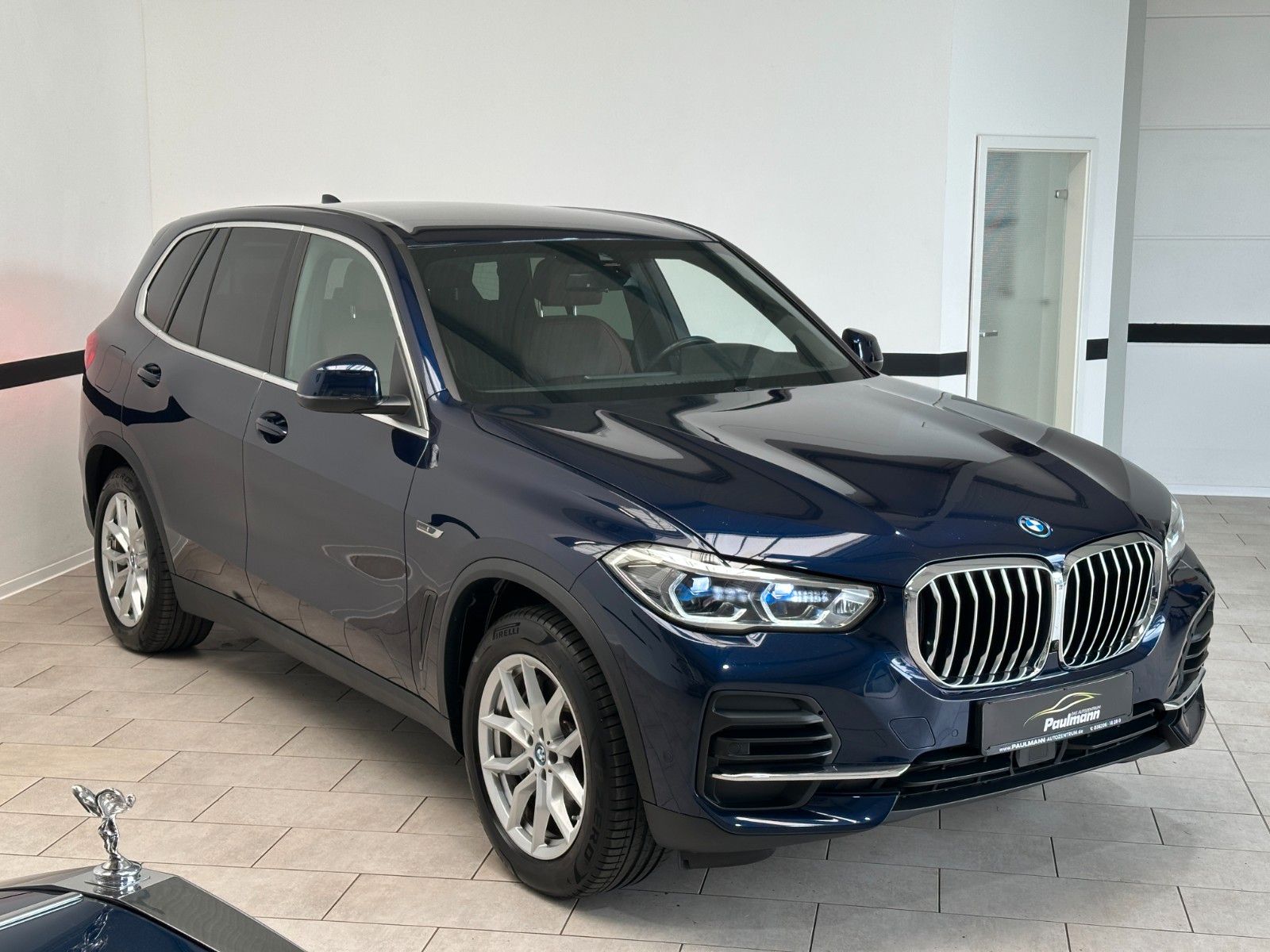 BMW X5 xDrive45e Navi*Leder*Laser-LED*HUD*AHK*19Zoll