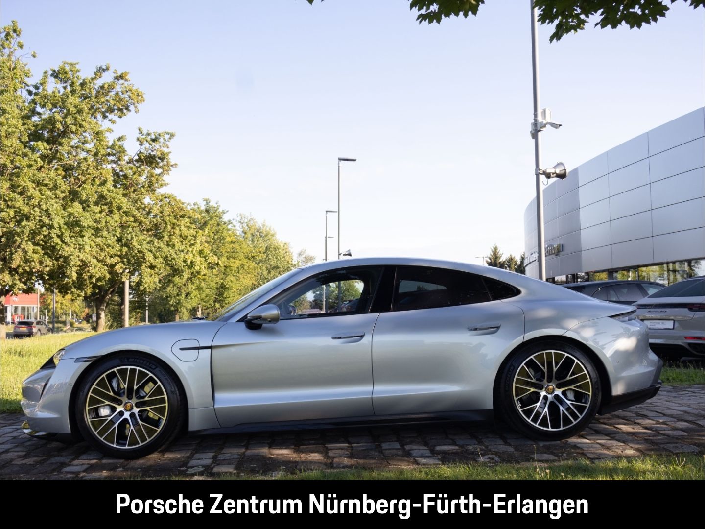 Porsche Taycan Turbo InnoDrive HUD LED-Matrix BOSE Surro