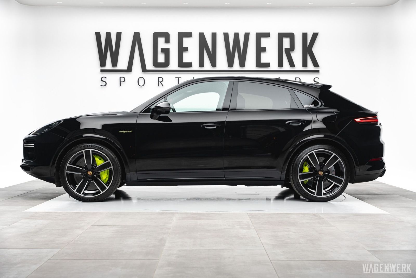 Porsche Cayenne Coupé Turbo S E-Hybrid MASSAGE AHV INNOD