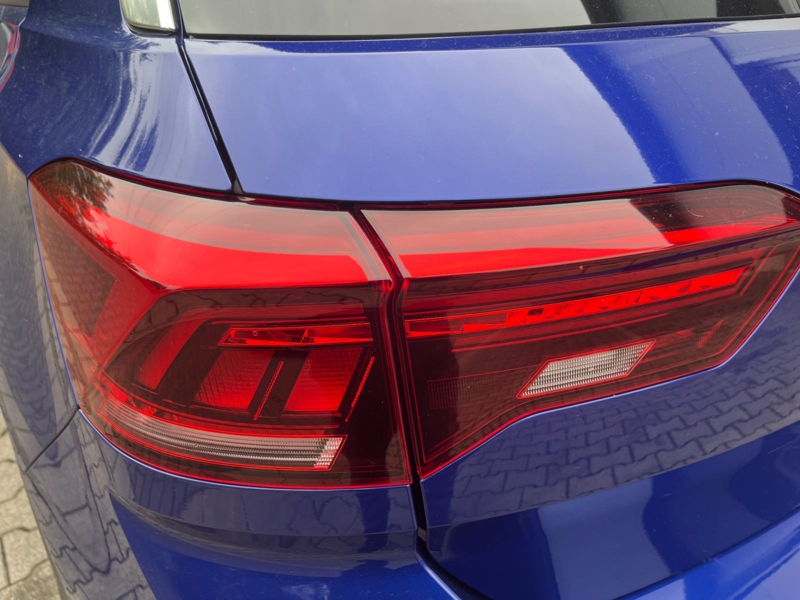 Volkswagen T-Roc 1.0 TSI R-LINE - Samsaru's Car Outlet