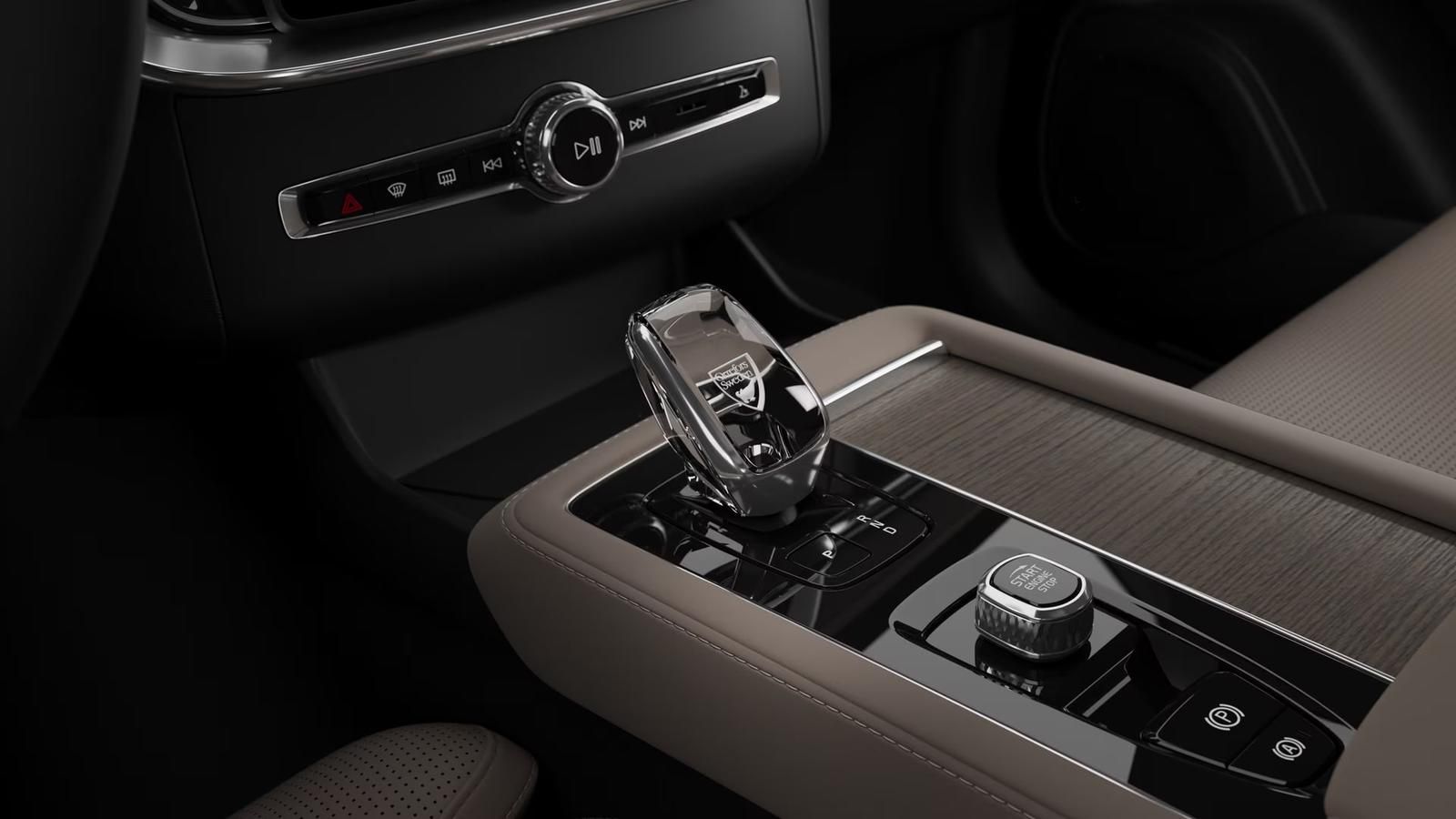 Volvo XC90 T8 Ultra Dark - Samsaru's Car Outlet