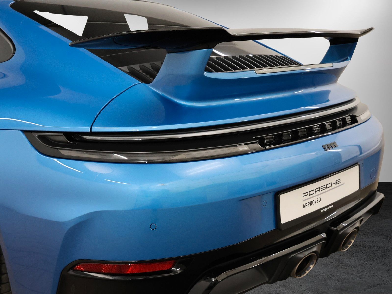 Porsche 911 Carrera 4 GTS T-Hybrid
