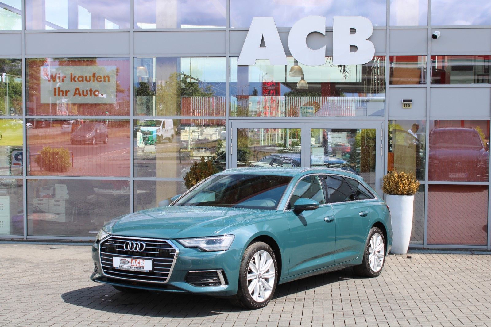 Audi A6 Avant 40 TDI qu. design - Samsaru's Car Outlet