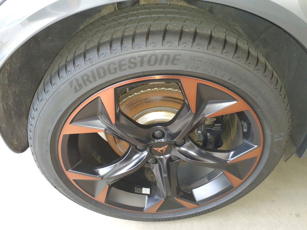 Cupra Formentor 1.4 TSI e-HYBRID AHK*Pano*RFK*PDC*NAV