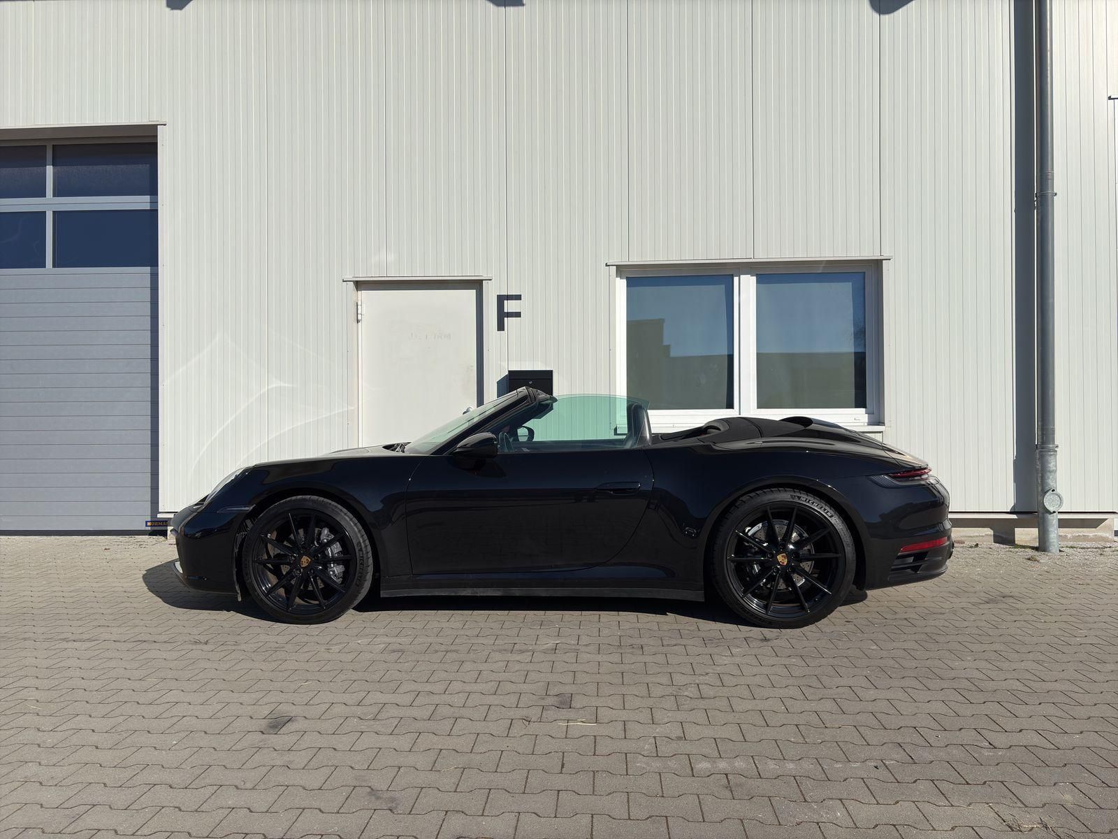 Porsche 992 Cabrio - Samsaru's Car Outlet