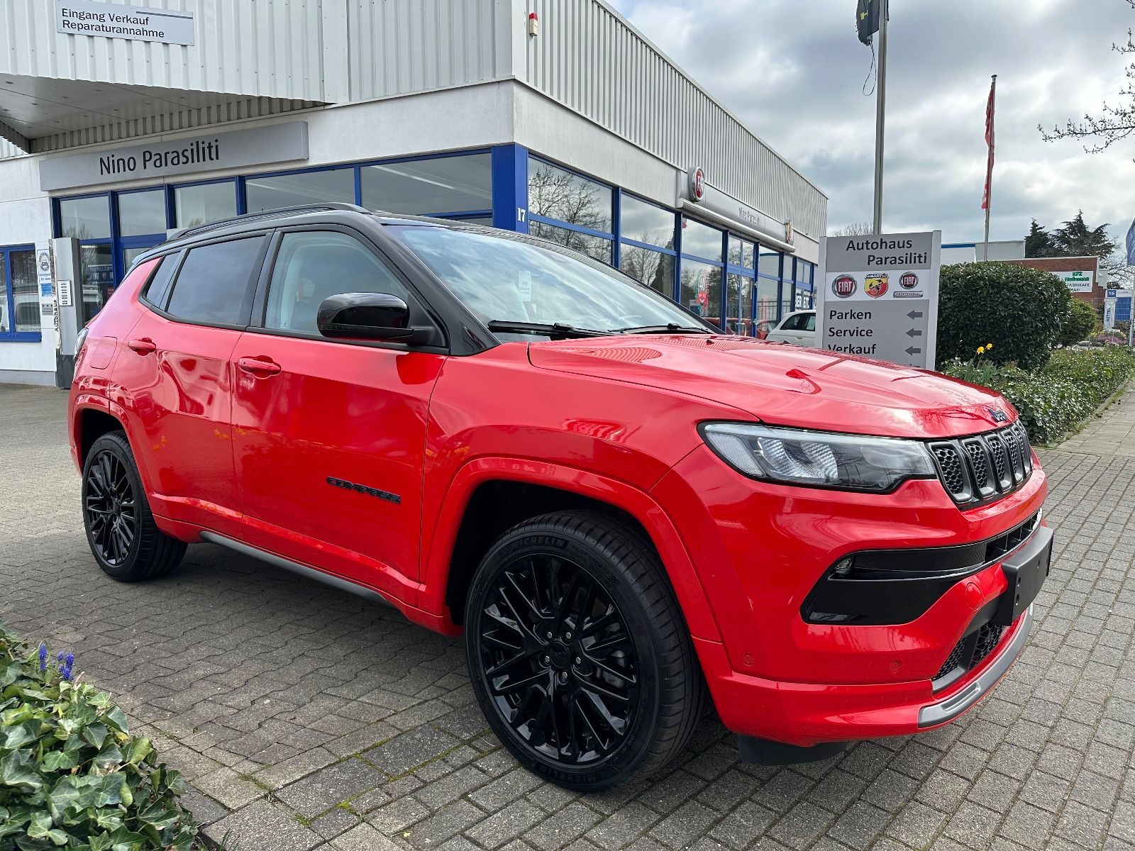 Jeep CompassS Plug-In Hybrid 4WD 8-fach Bereifung AHK