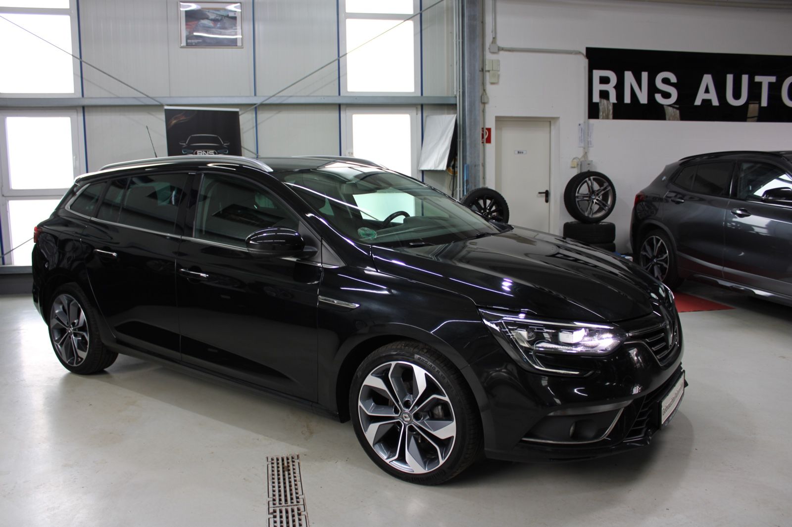 Renault Megane dCi 115 BOSE EDITION - Samsaru's Car Outlet