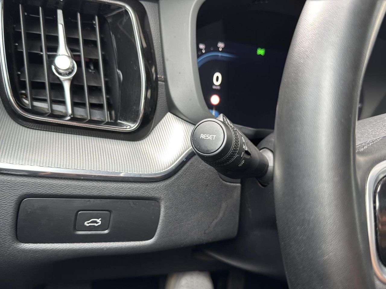 Volvo XC 60 Ultimate Dark AWD Bluetooth Navi LED Klima
