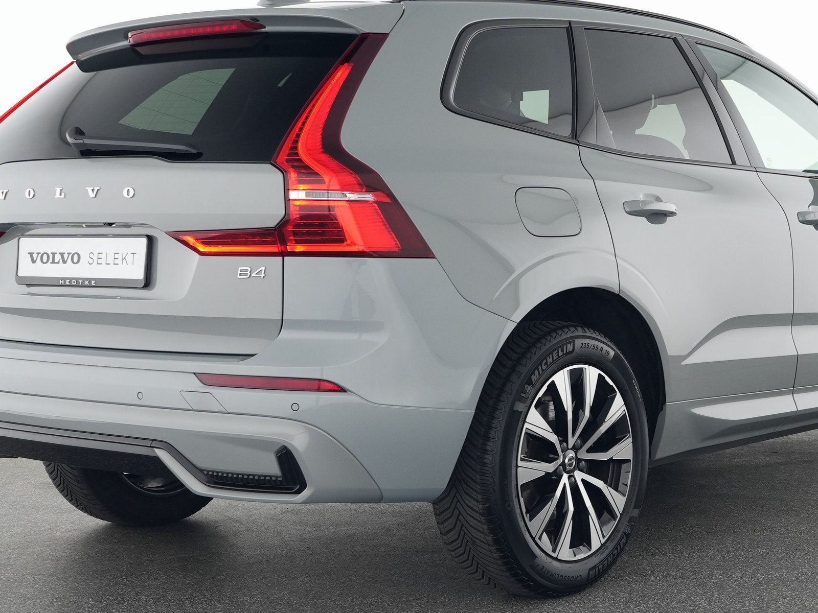 Volvo XC60 B4 Diesel Geartronic Plus Dark