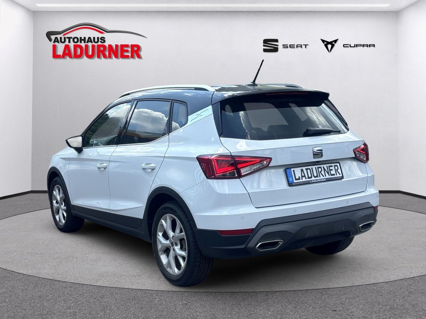 Seat Arona FR 1,5 TSI DSG *LED+NAVI+AHK+SHZ+PDC+KAM*