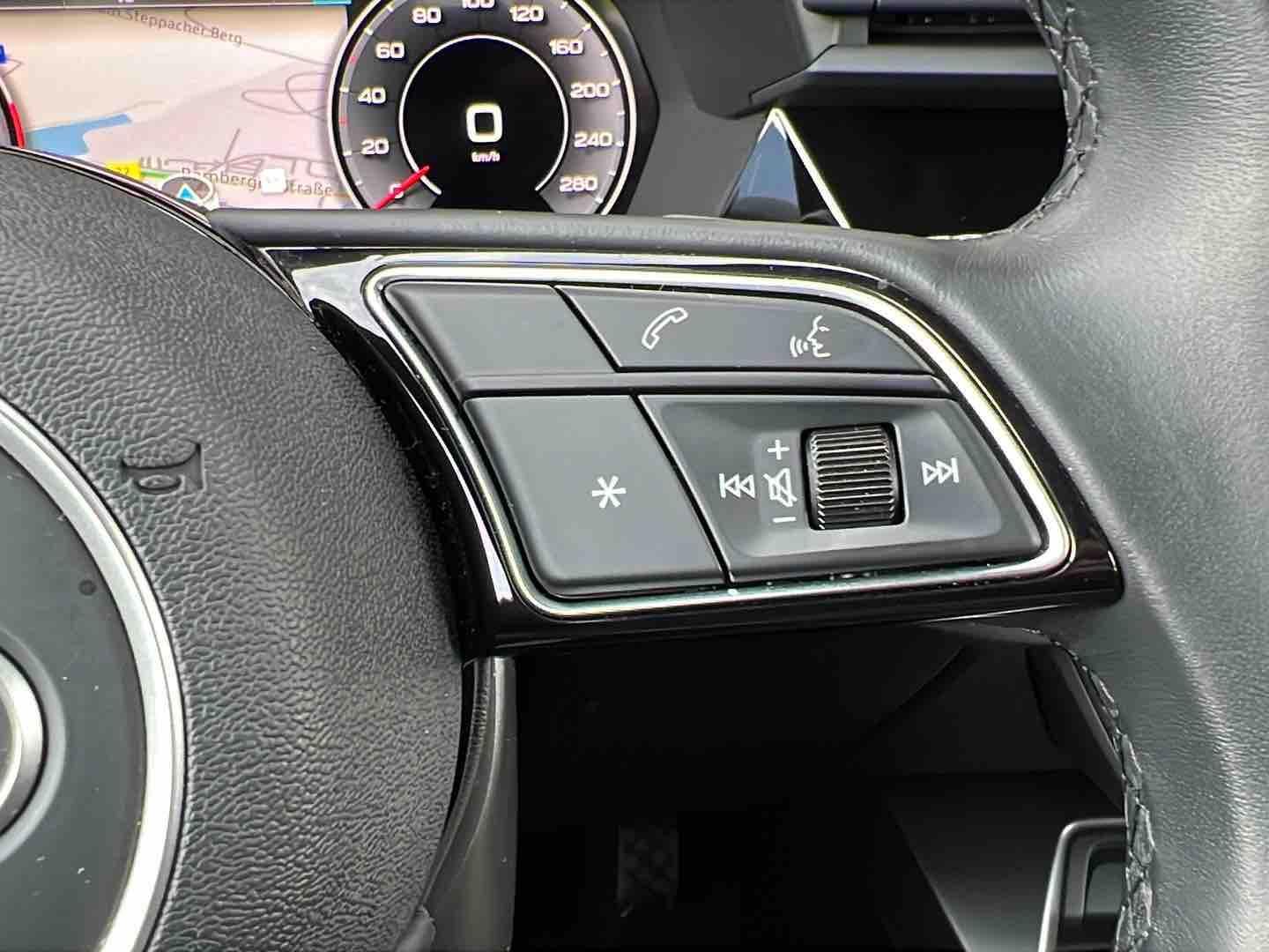 Audi A3 1.5 TSI S-Line S-tronic *Navi, ACC, SHZ, App*