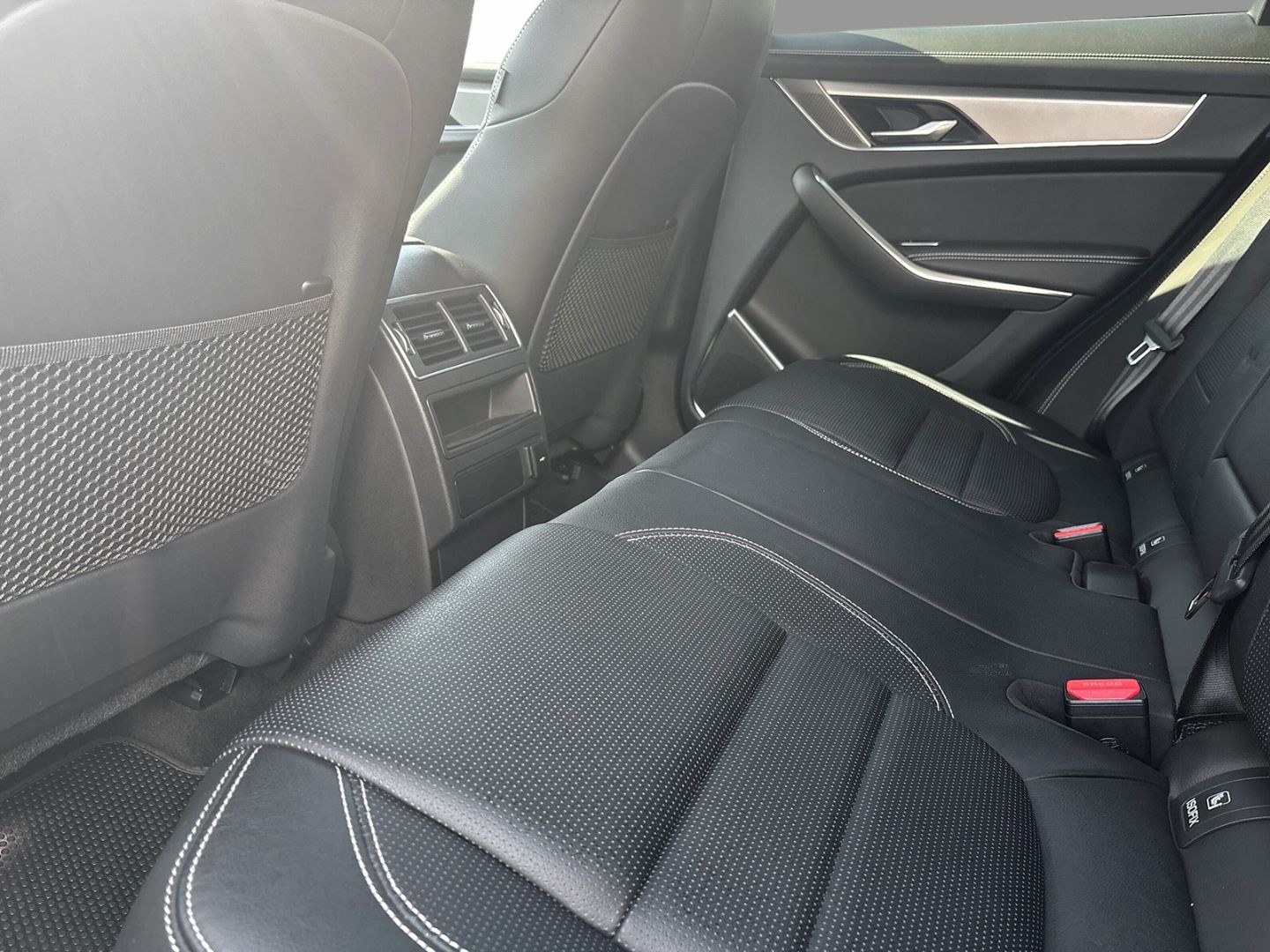 Jaguar F-Pace R-Dynamic S AWD Plug-In Hybrid P400e EU6d