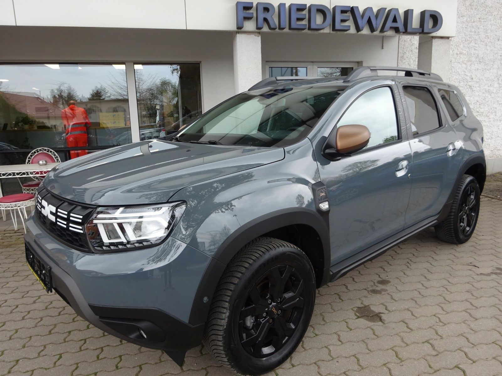 Dacia Duster II Extreme TCe150 4WD - Samsaru's Car Outlet