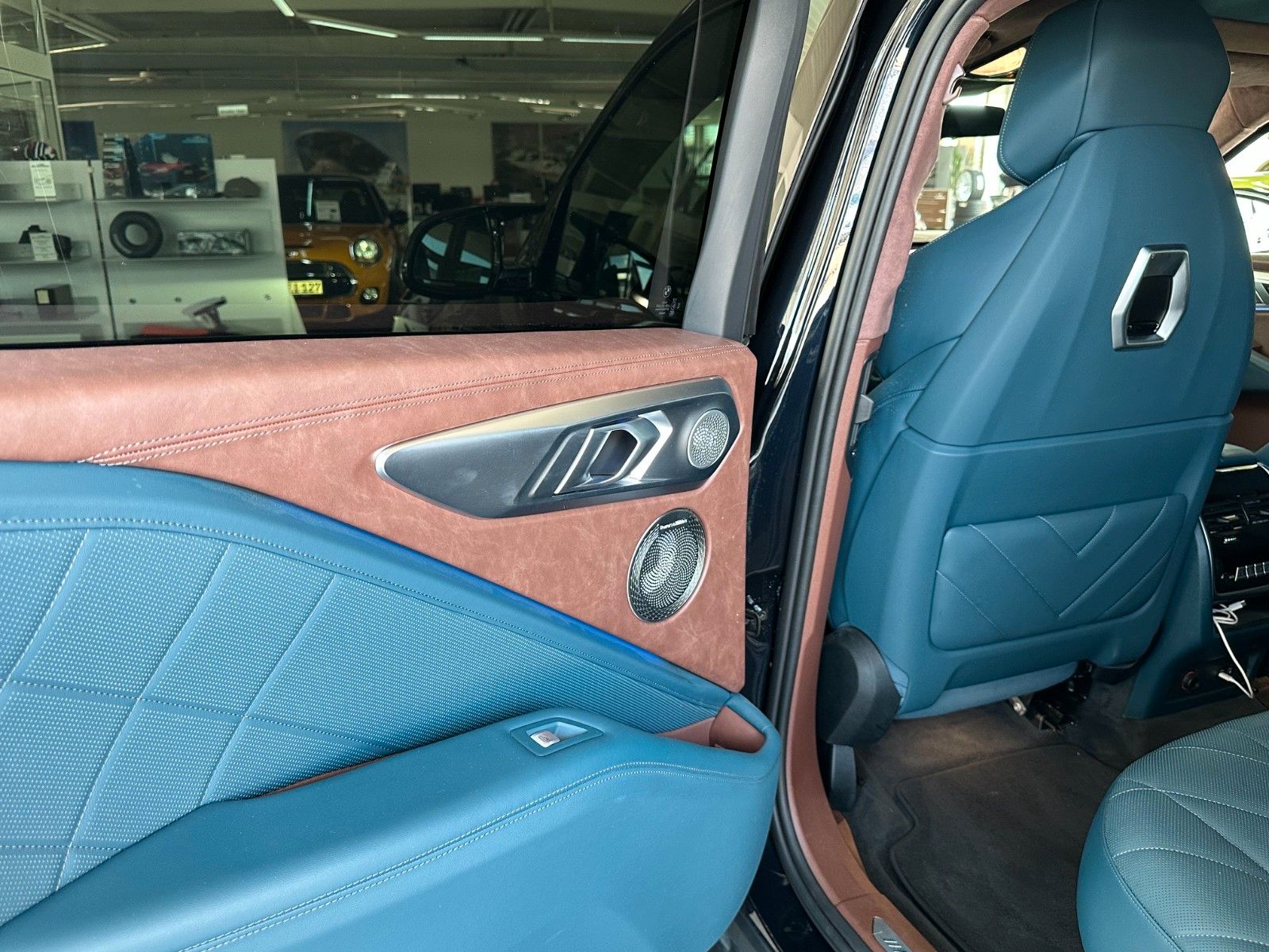 BMW XM 4.4 +Bowers/Wilkens +AHK +Multifunkt.sitze