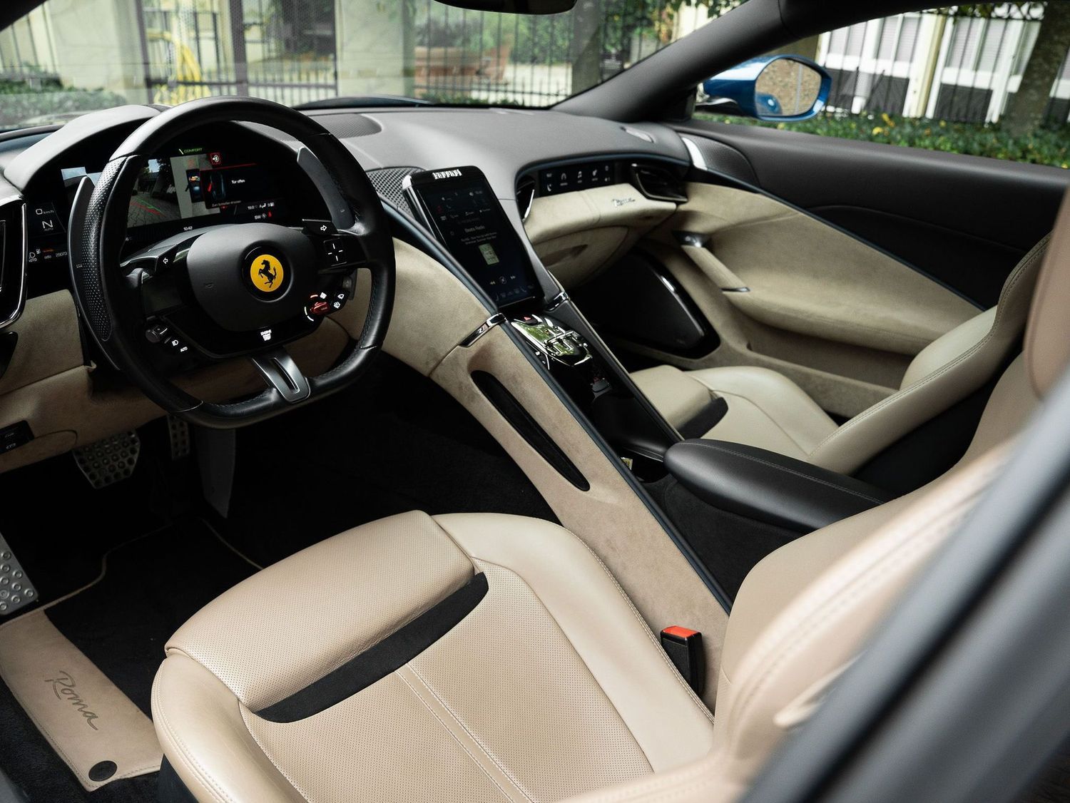 Ferrari Roma Matrix LED 20 Zoll JBL Approved