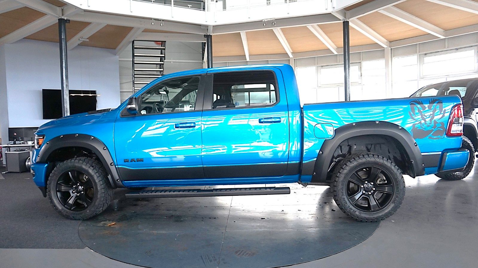 Dodge RAM 1500 HEMI 5.7l Crew-Cab*4x4*Navi*Alu20*AHK
