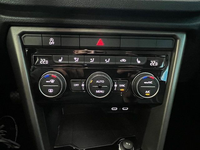 Volkswagen T-ROC Style - Samsaru's Car Outlet