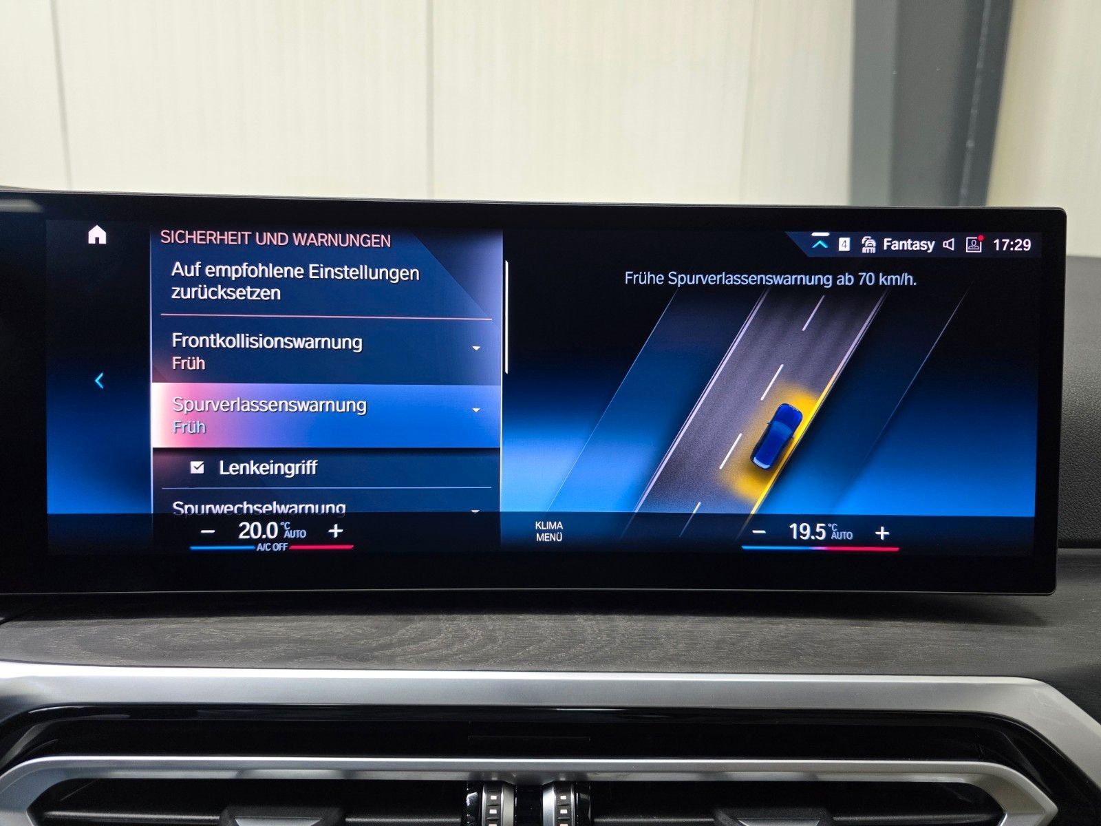 BMW 330e xDrive M Sport Pro - Samsaru's Car Outlet