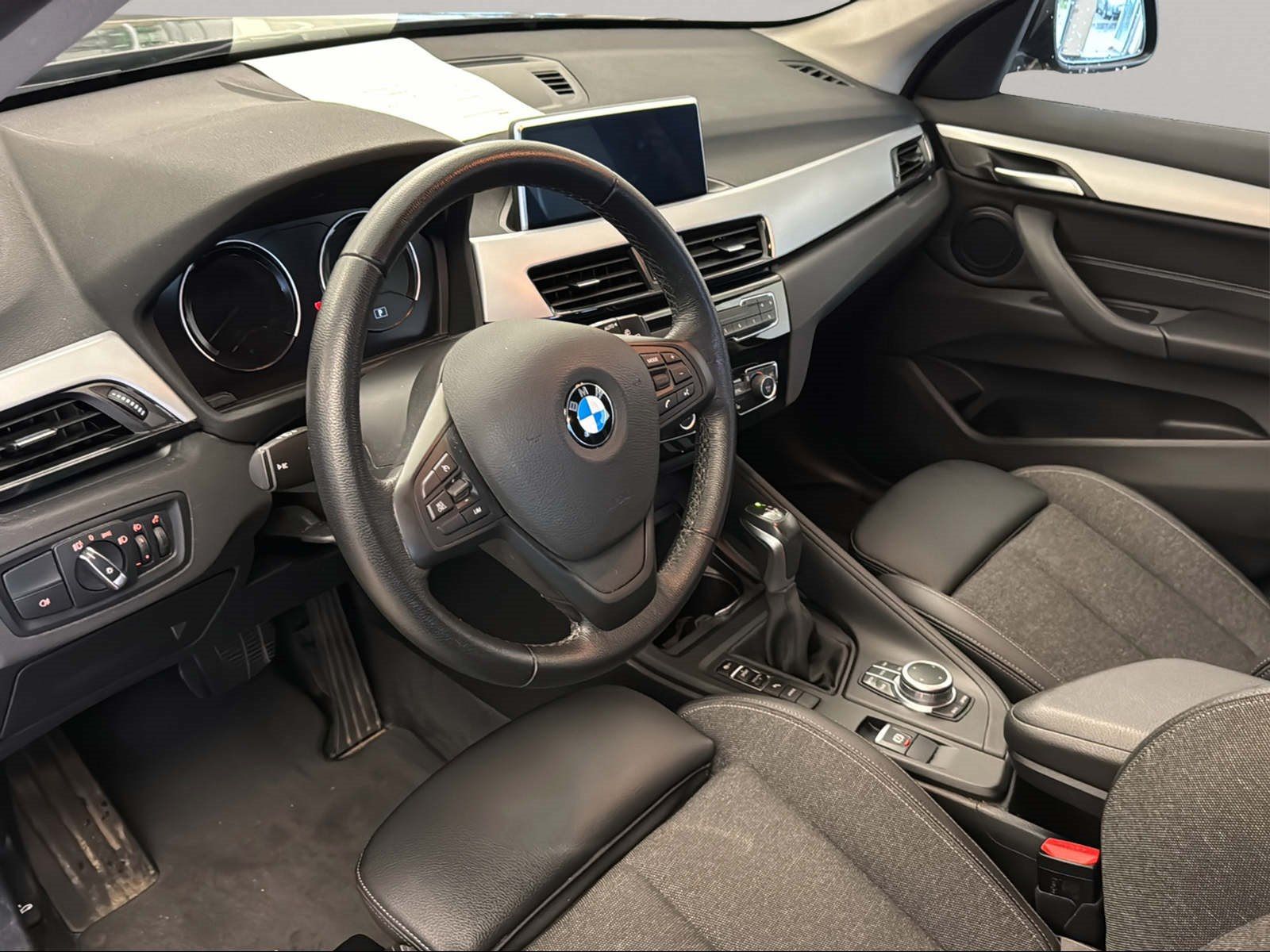 BMW X1 xDrive25e - Samsaru's Car Outlet