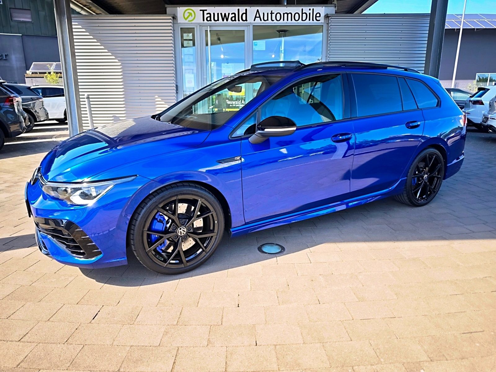 Volkswagen Golf VIII Variant R 4M PERF/19"/PANO/LEDER/H&K/u