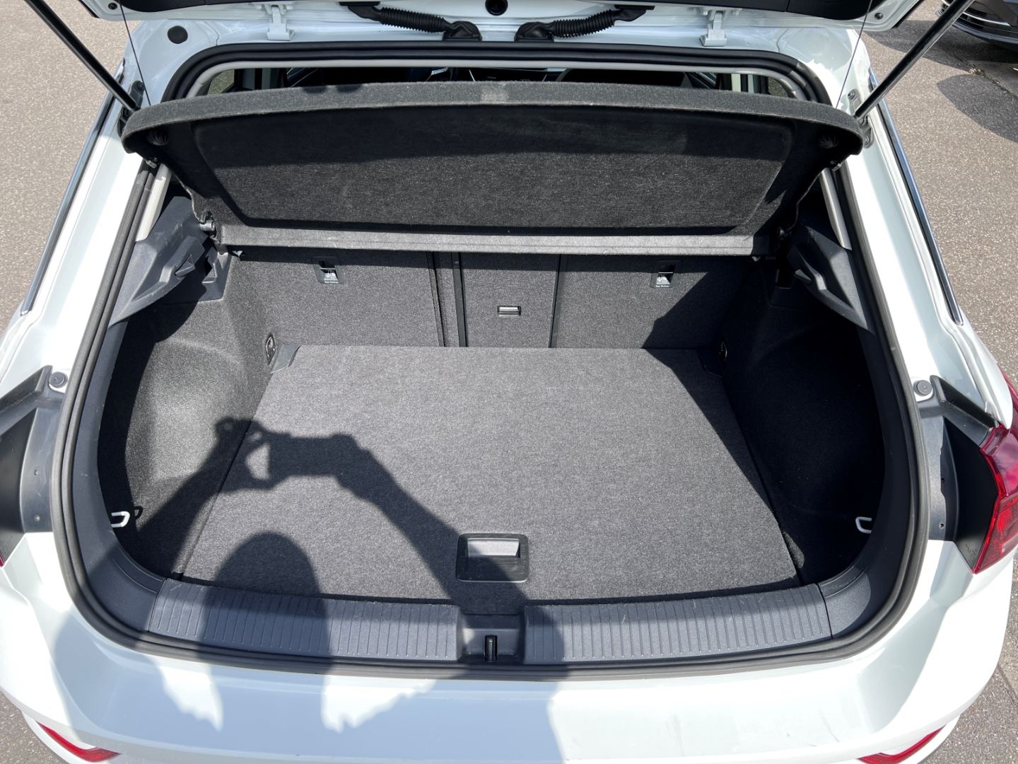 Volkswagen T-Roc 1.0TSI Style - Samsaru's Car Outlet