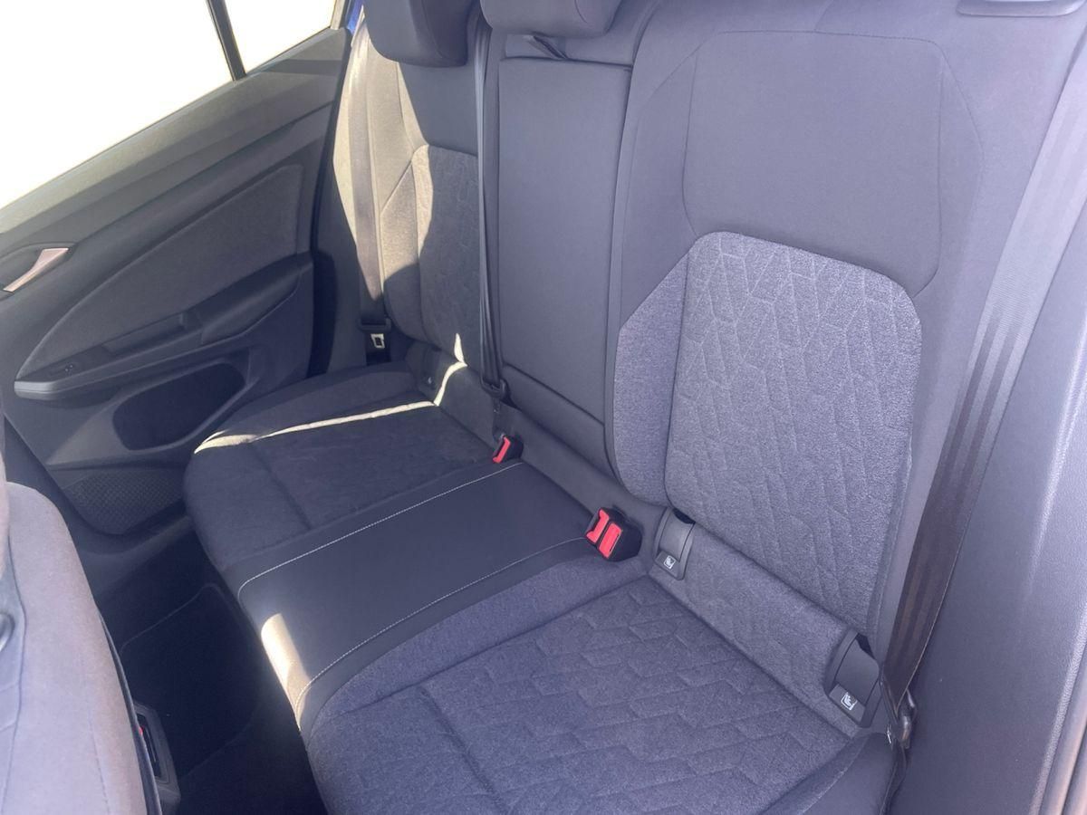 Volkswagen Golf VIII 1.5 eTSI DSG MOVE+ - Samsaru's Car Outlet