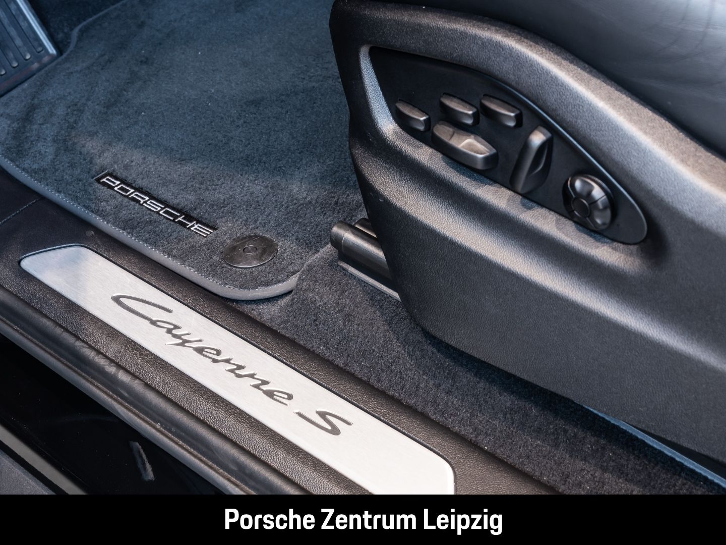 Porsche Cayenne S E-Hybrid PDCC Sportabgas HD HUD 22Zoll