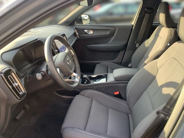Volvo XC40 Core Recharge Pure Electric 2WD  Tempomat K