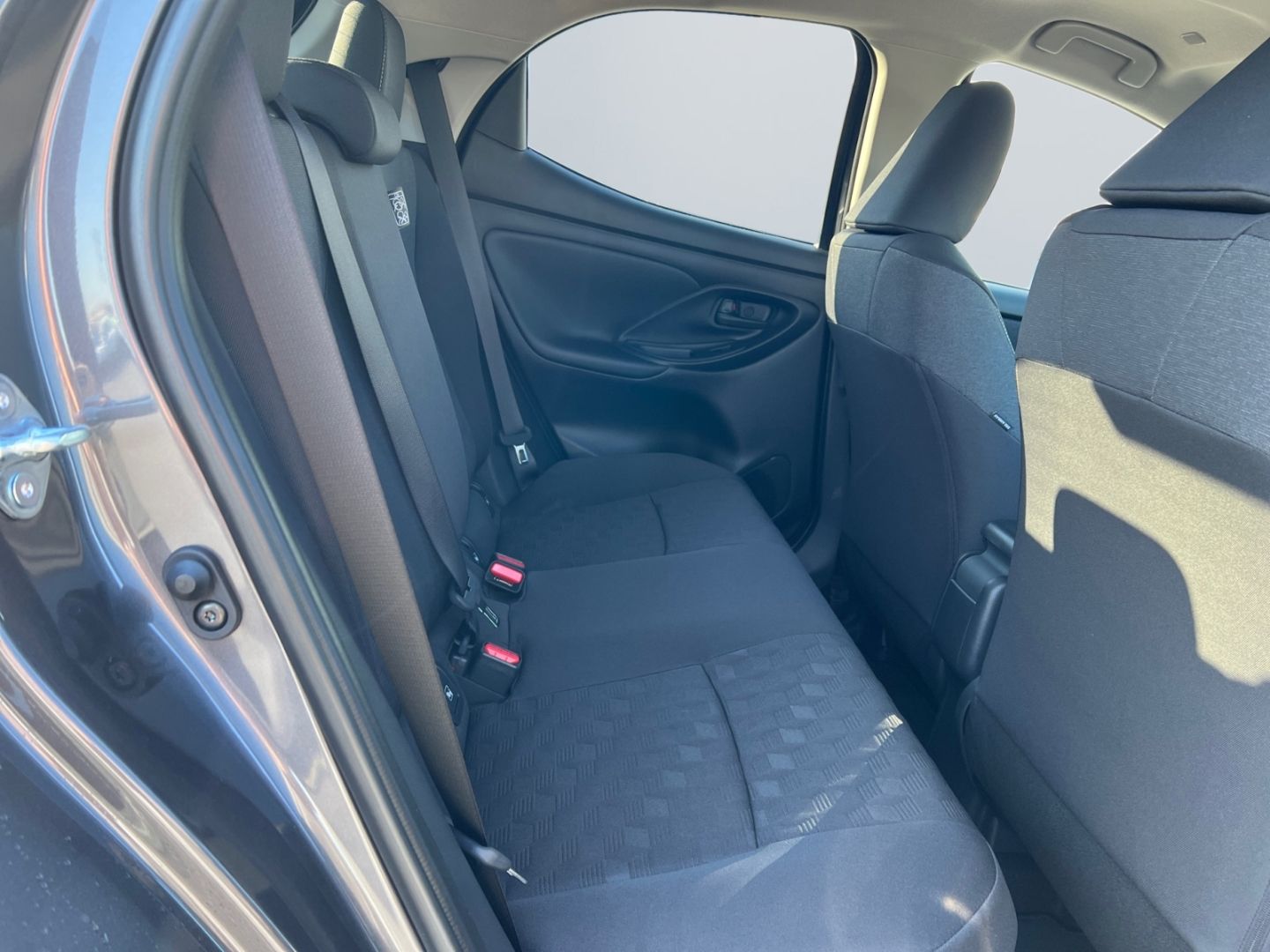 Toyota Yaris Hybrid Teamplayer *LED*R-CAM*KLIMAAUTO*CAR