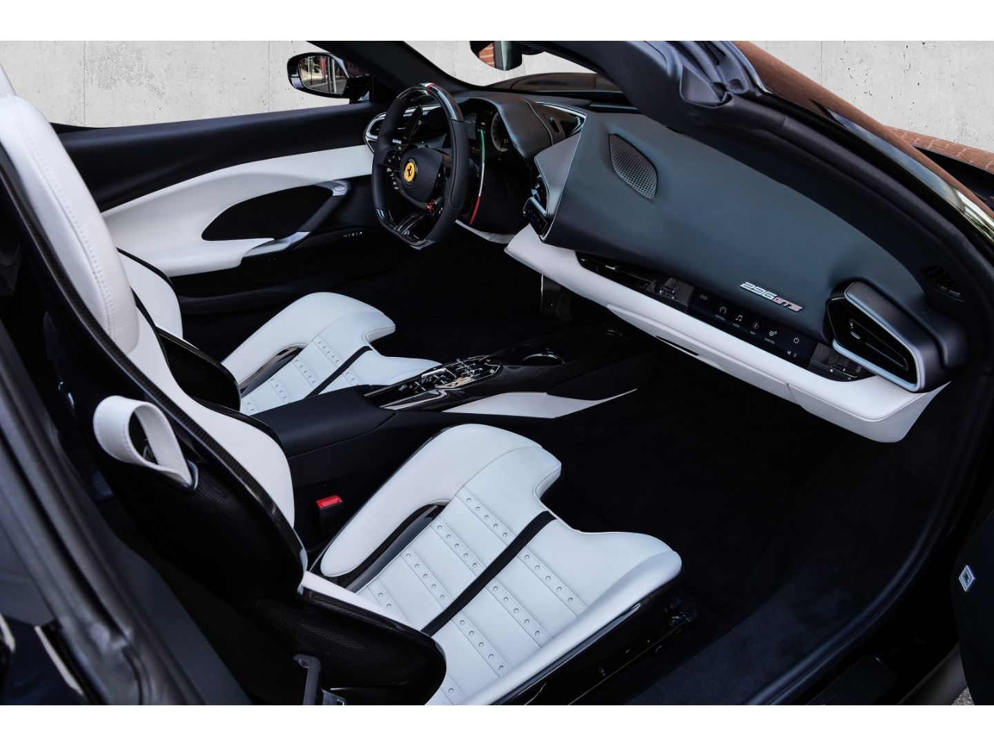 Ferrari 296 GTS - Samsaru's Car Outlet