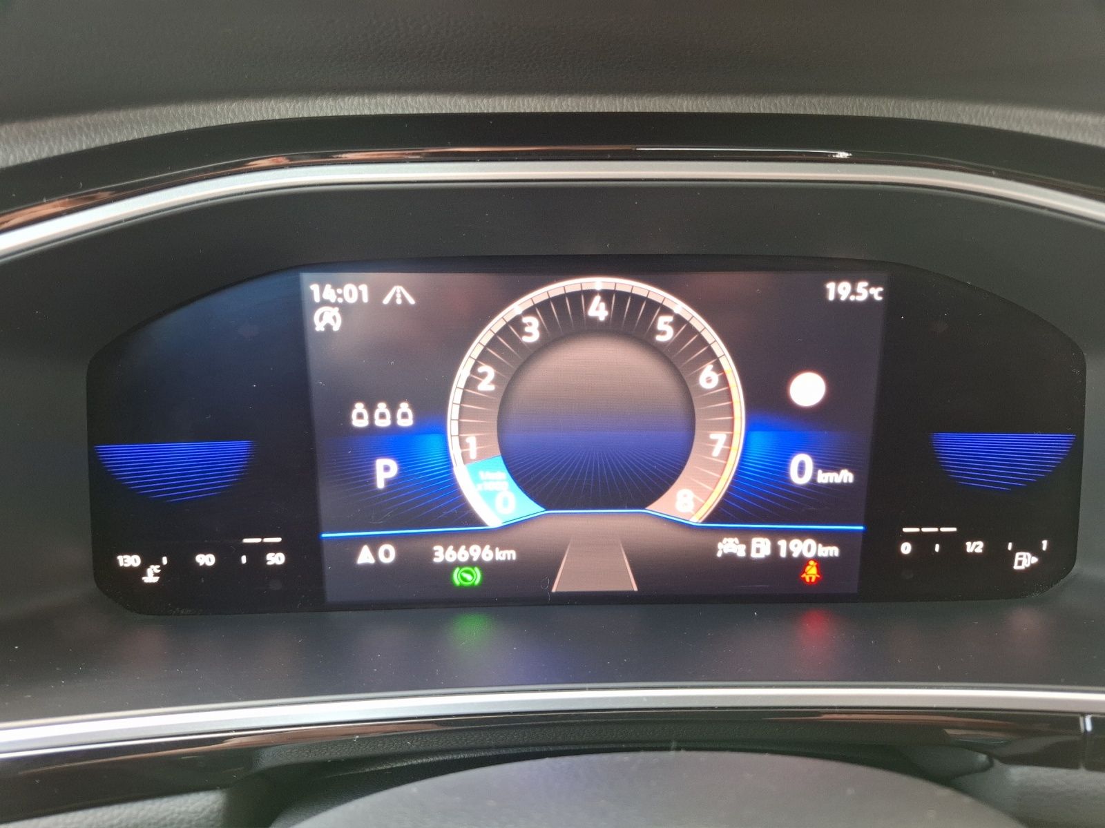 Volkswagen T-Roc TSI R-Line DSG 4M - Samsaru's Car Outlet