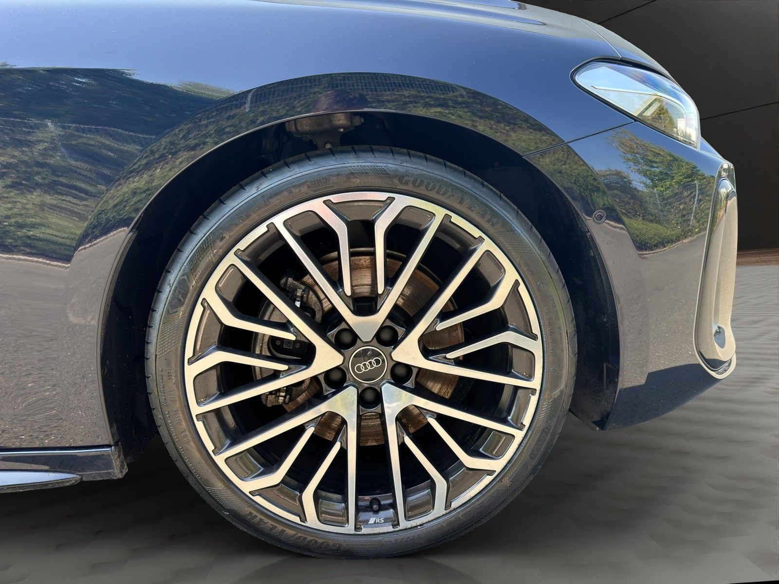 Audi A5 Avant TDI q. S line AHK+Kamera+LED