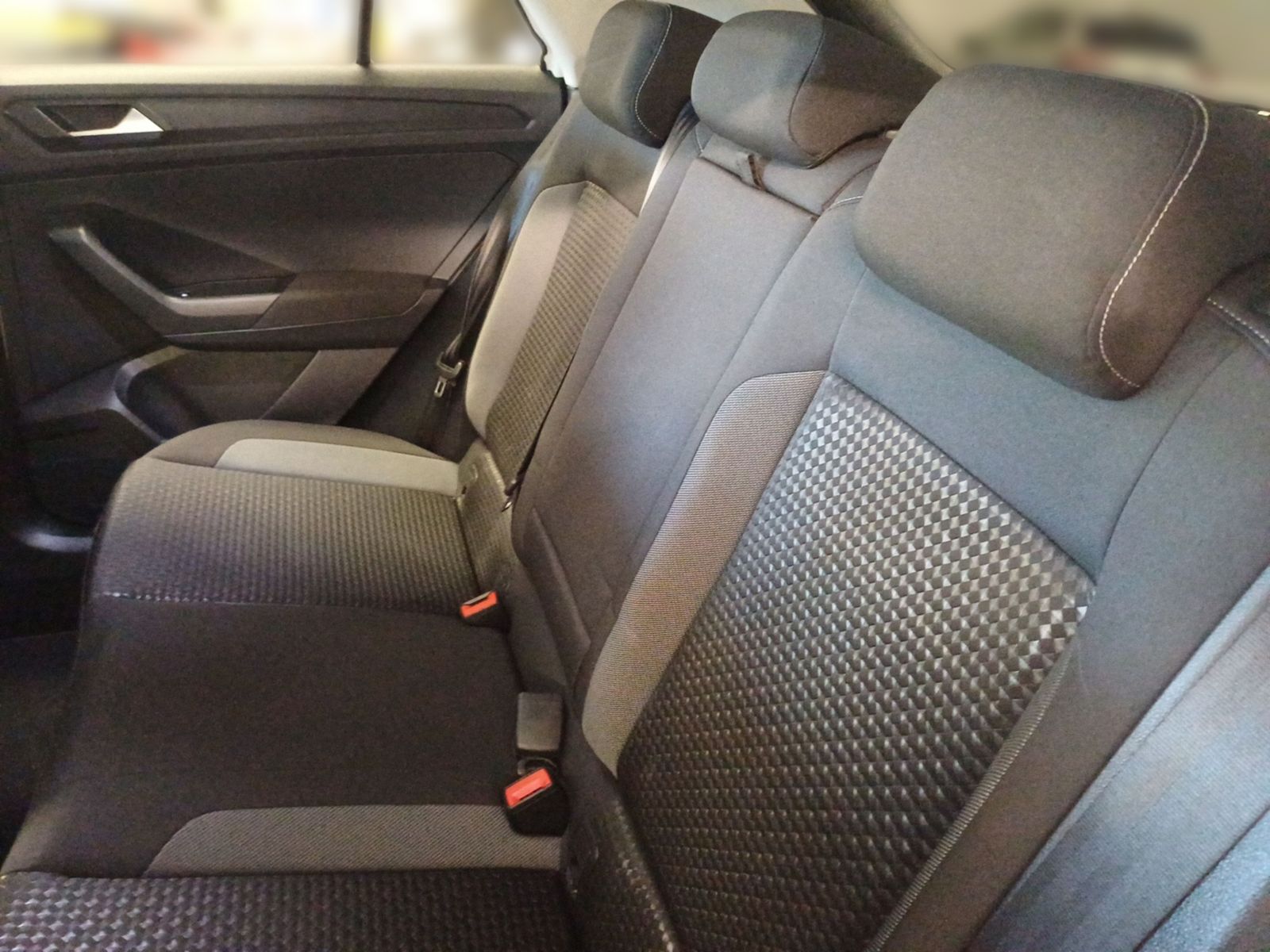 Volkswagen T-Roc Style - Samsaru's Car Outlet