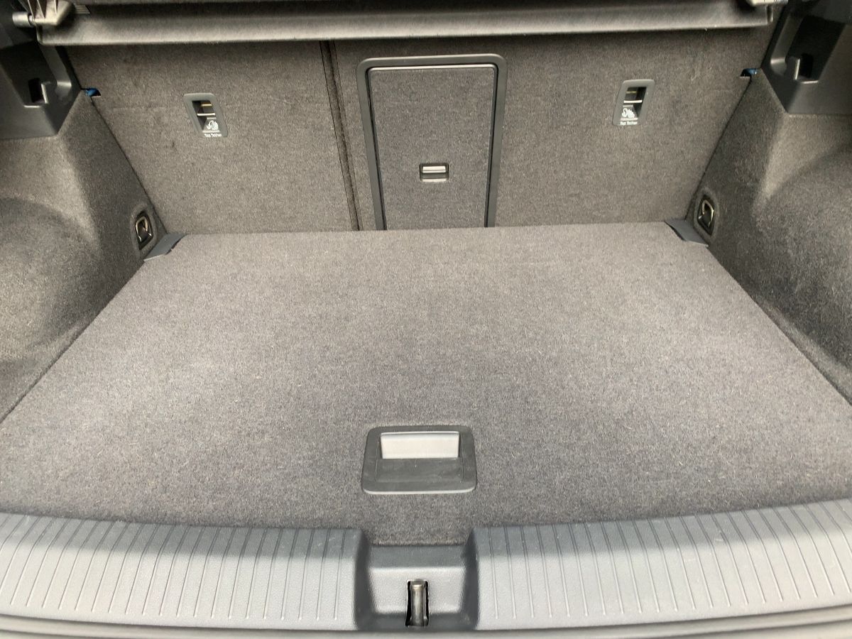 Volkswagen T-Roc 1.0 TSI ACTIVE - Samsaru's Car Outlet