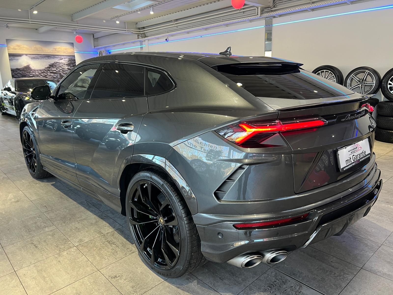 Lamborghini Urus *Großes Carbon Paket*Akrapovic*Garantie