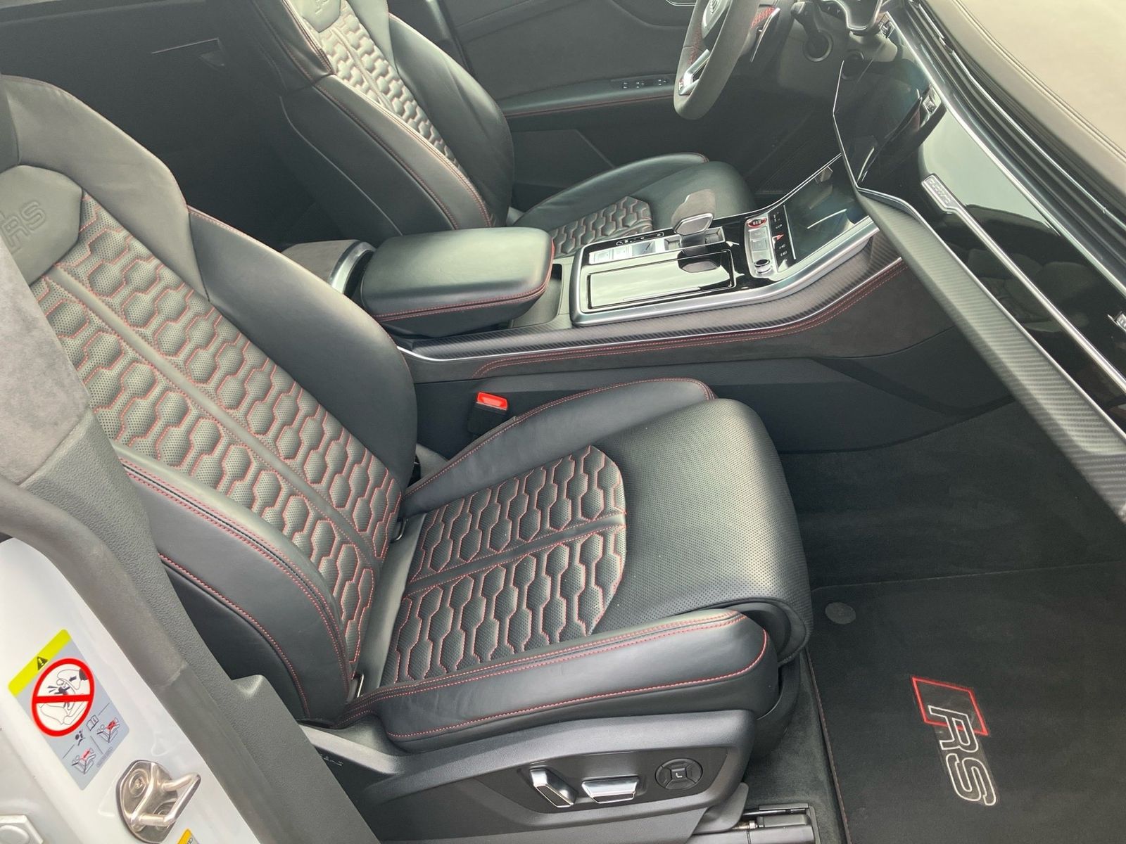 Audi RS Q8 600PS QUATTRO AHK.PANO.STANDHZG.B&O.360°KA