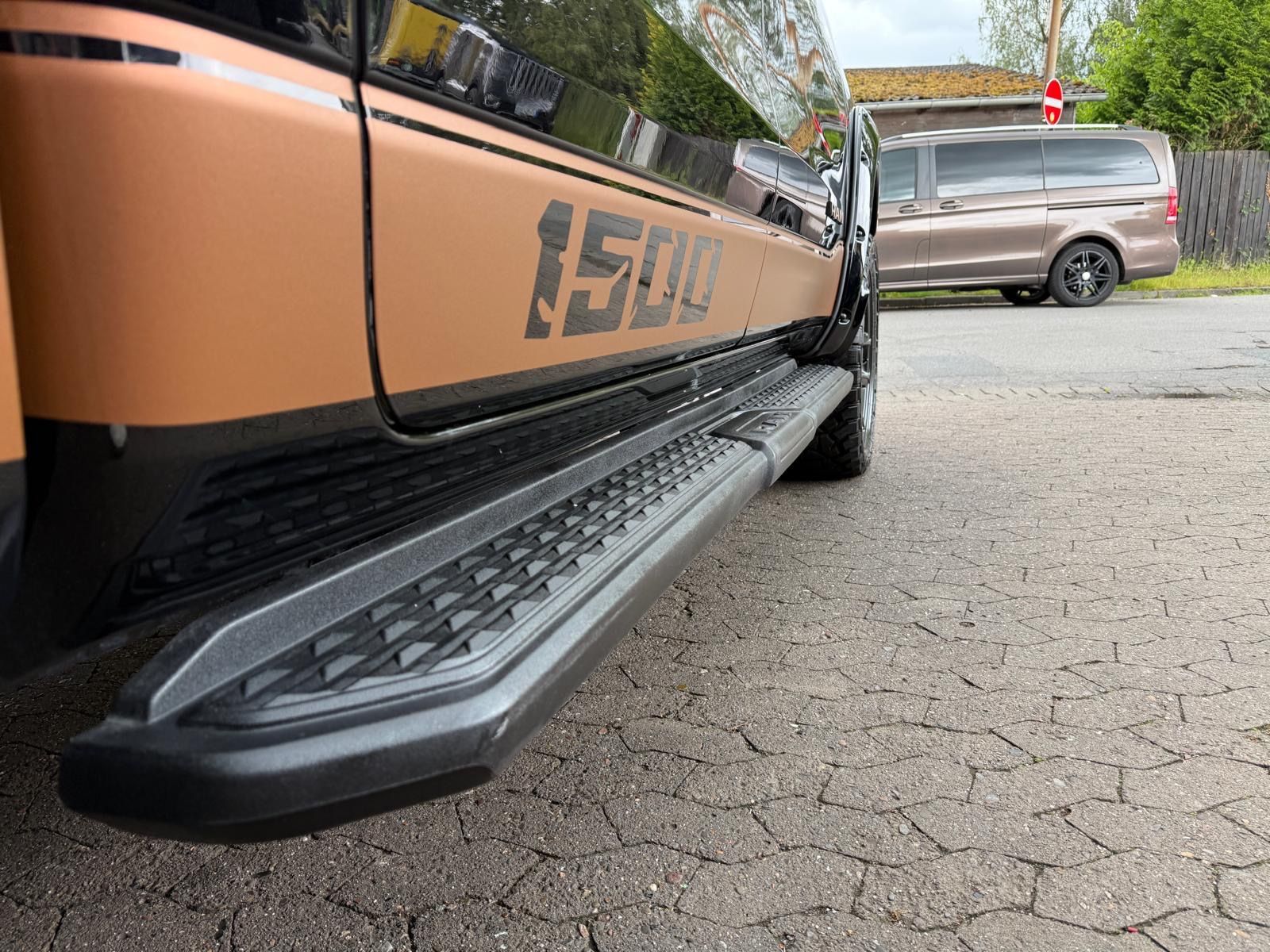 Dodge LARAMIE*OFFROAD*LONG*LIFT*AHK*NAVI*LED*GARANTIE*