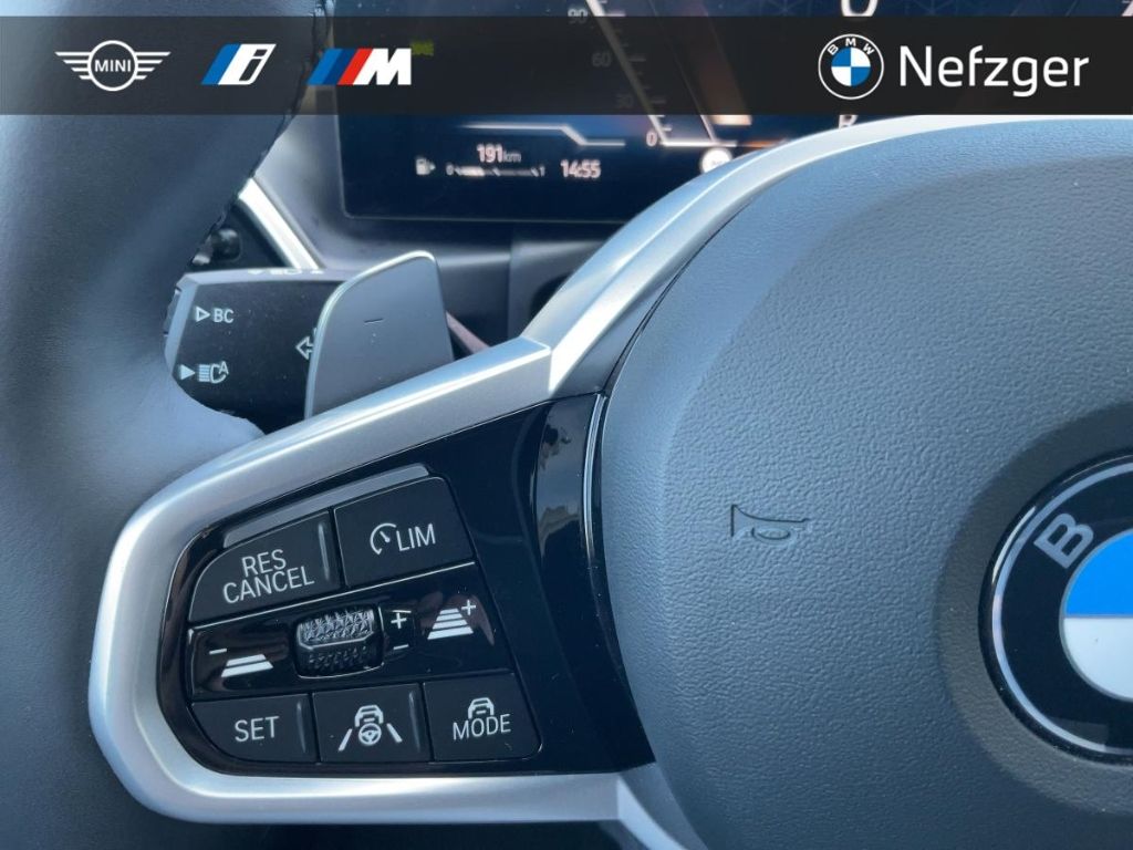 BMW 330 i xDrive Tour. M Sport HUD Pano H/K HiFi AHK